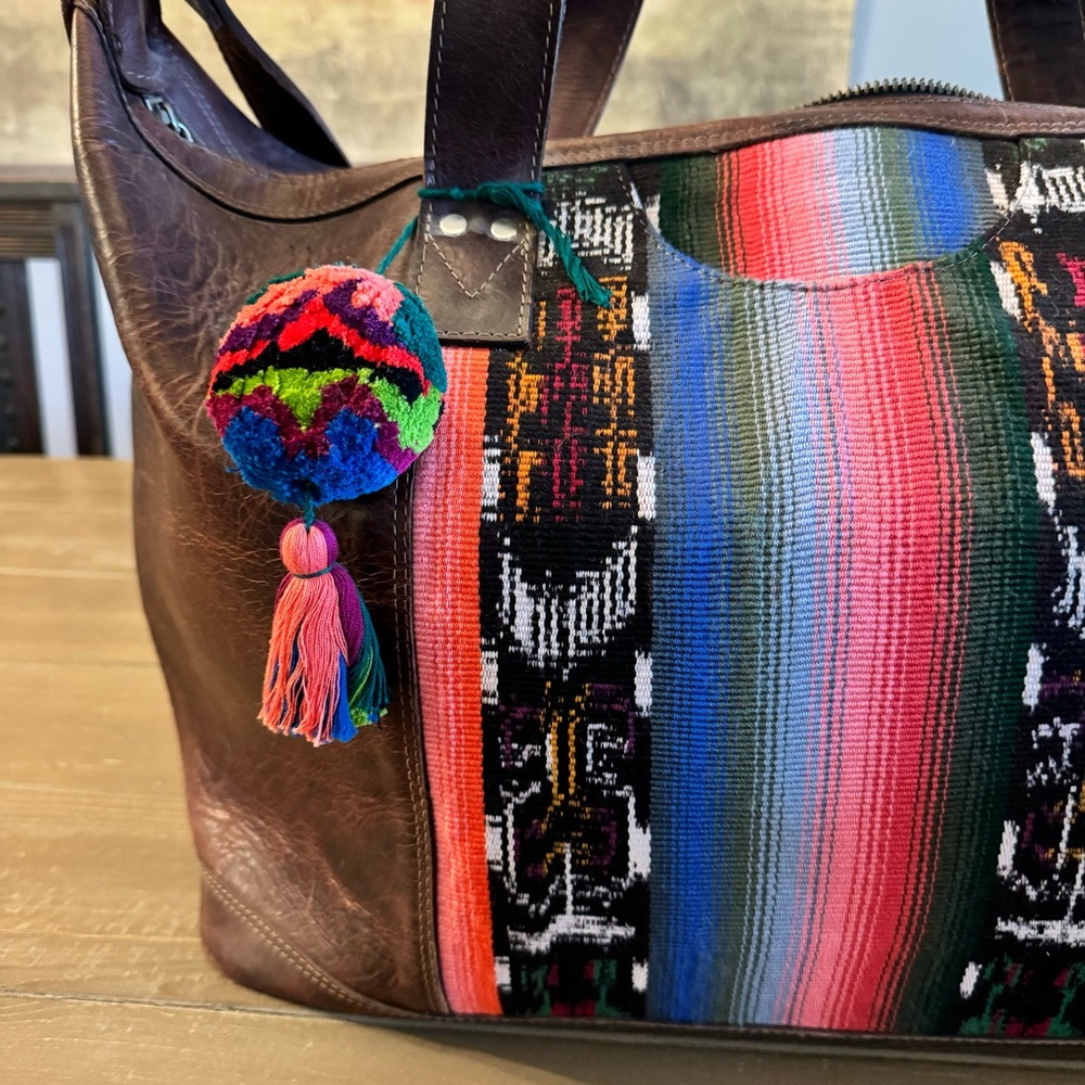 Nena & Co. The Perfect Weekender Travel Bag - Picture 2 of 11